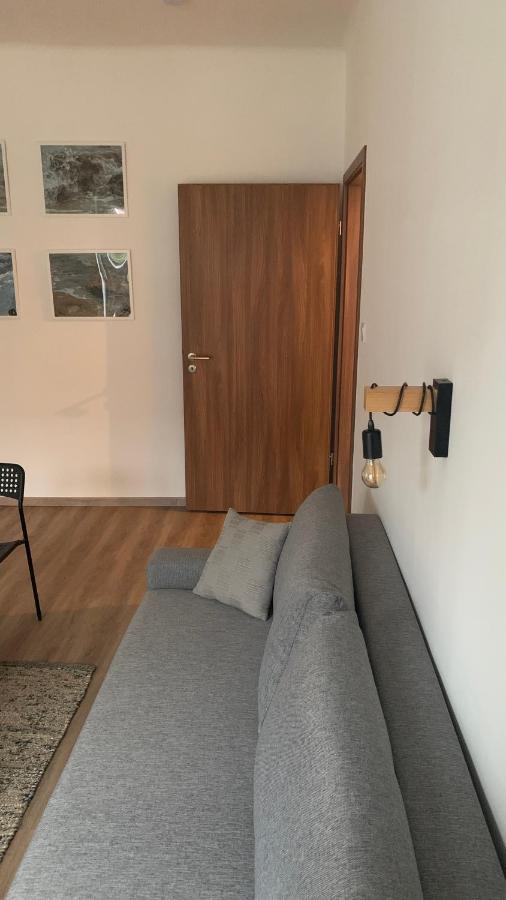 Fehérvári. Budai Lakás, Kiváló Közlekedés, Ingyenes Parkolás! Apartamento Budapest