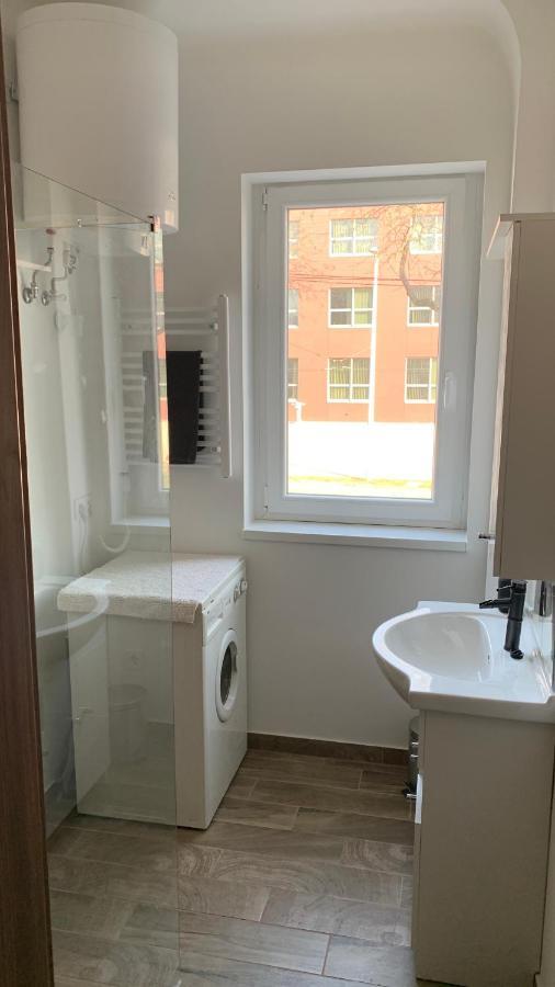 Fehérvári. Budai Lakás, Kiváló Közlekedés, Ingyenes Parkolás! Apartamento Budapest